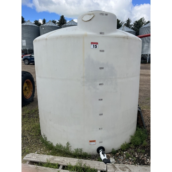 1750 gal Polywater Tank
