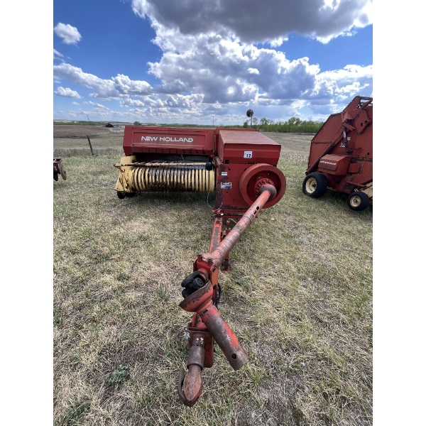 New Holland 420 Square Baler