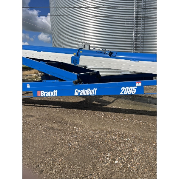 Brandt Grainbelt 2095 with 2021 LD hydraulic swing