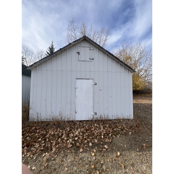 16ft x 16ft Wood Granary with Tin Siding (on skids)