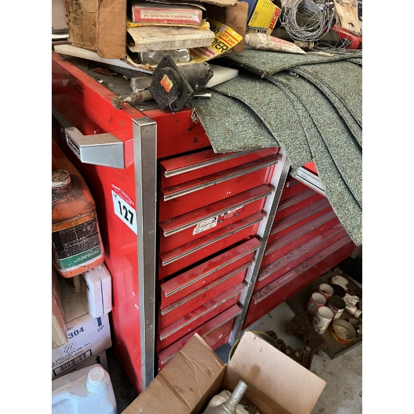 Snap On toolbox complete with lots of tools