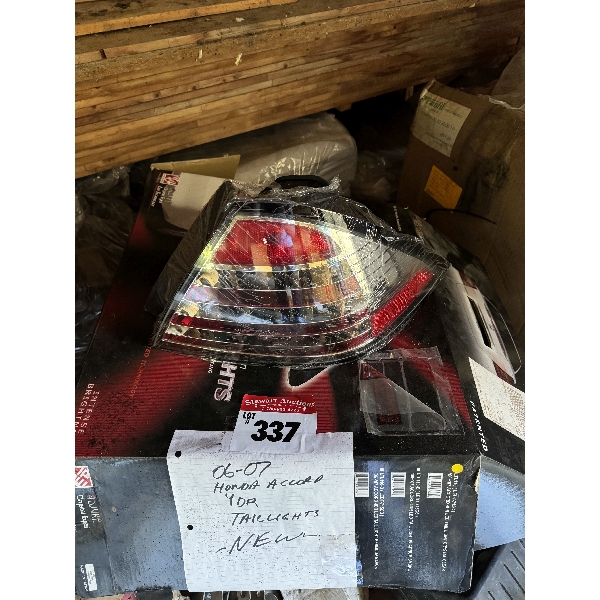 06-07 Honda Accord 4 Dr Tail lights (New)