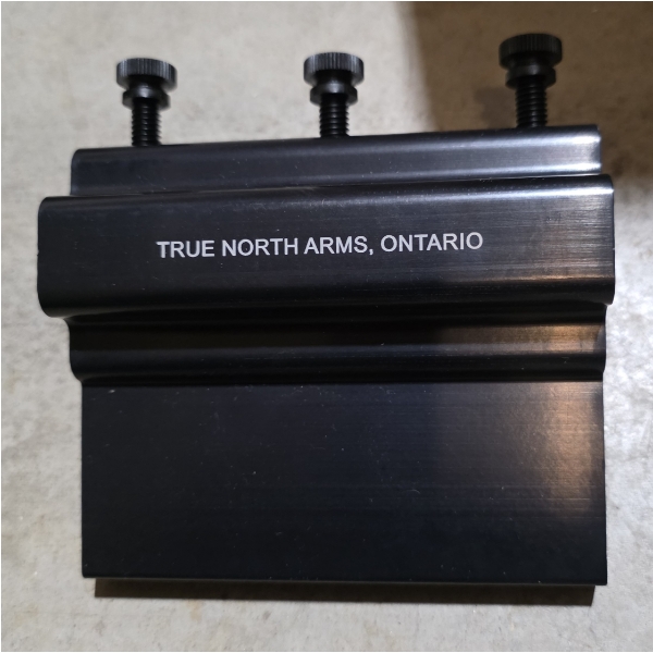 AR-15 BUFFER TUBE VICE BLOCK WITH HARDWARE 