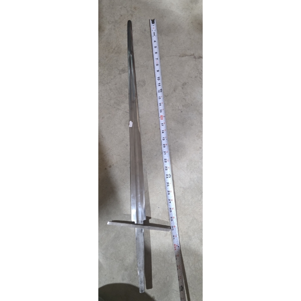 BROADSWORD WITH NO HILT