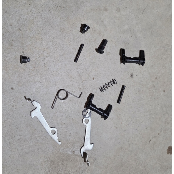 Handful of WK/MCR Parts