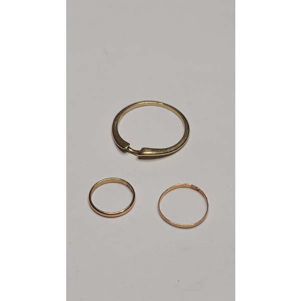 10K Gold Ring - Size 8 - & Small Gold Charm Rings - Total Weight: 1.5g