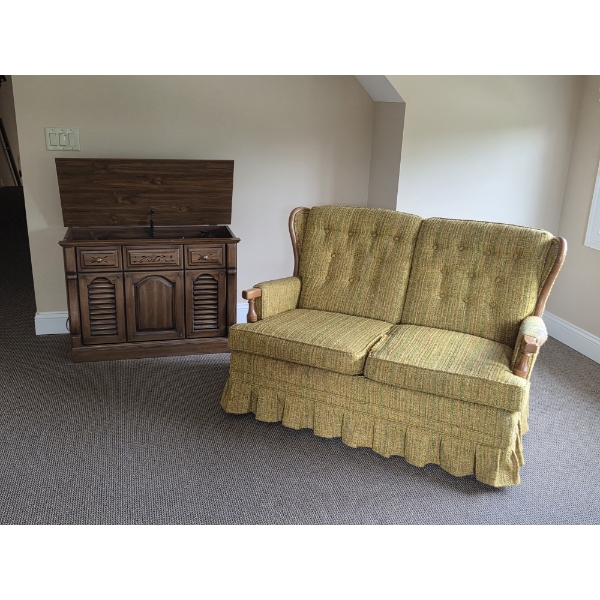 *Pick Up At Mantua Home-No Shipping Available* Fabulous MCM Wood 35''x16''x25'' Entertainment Stand 
