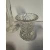 Image 2 : 4 Glass Items - 1 Dish with Star and Blue Gem - 3 Vases