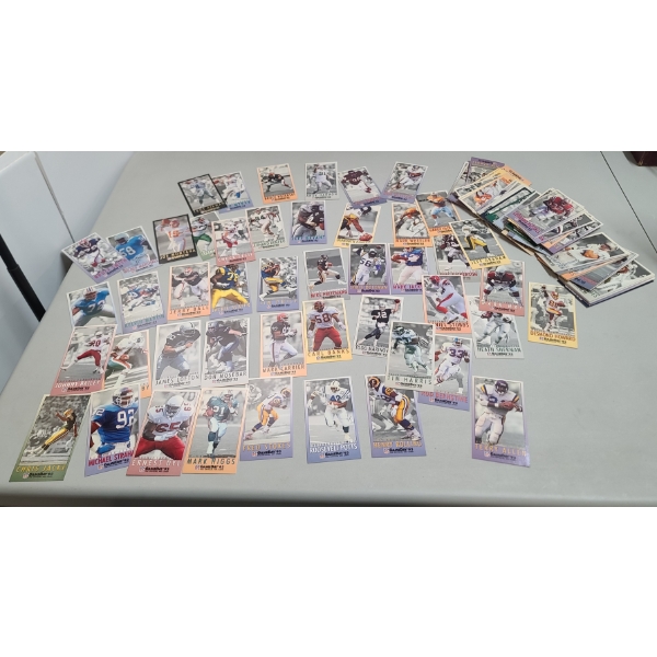 Assorted Gameday '93 NFL Fleer Football Trading Cards