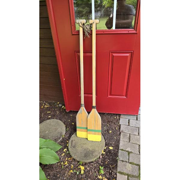 2 Boat Oars