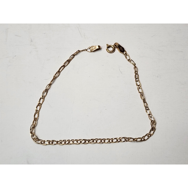 14K Yellow Gold Chain 8" Bracelet Total Weight 1.5g