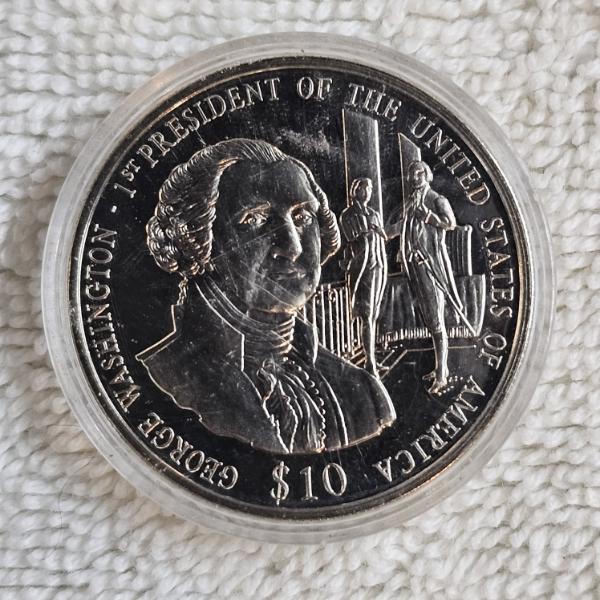 2003 George Washington Commemorative $10 Coin from Liberia