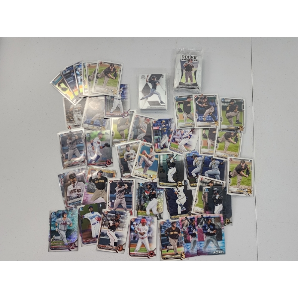 Nice Large Lot of Assorted Baseball Trading Cards Including Rookie Cards, Topps Chrome, & More! 