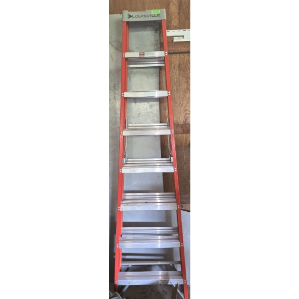 8' Louisville Ladder - 300lb Weight Limit - Model FS1508