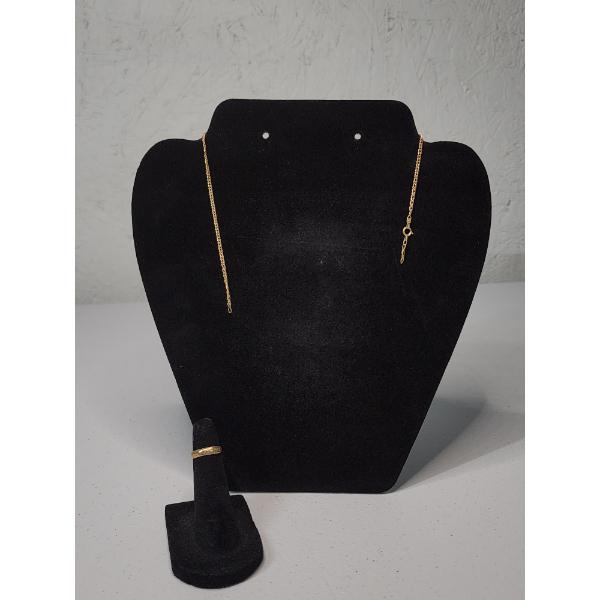 10K Yellow Gold Small Ring and Broken 10K Necklace - TW: 1.1g