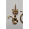 Image 2 : Set Of 14K Yellow Gold Huggie Hoop Earrings & 14K Gold Cat Pendant - Total Weight: 1.7g