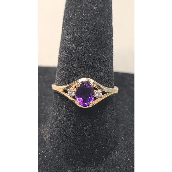 Women's 14K Yellow Gold Ring With Amethyst & Diamonds - Size 7 - Weight: 2.4g