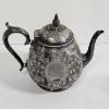 Image 4 : 5lb Collection of Vintage Silver-Plated Teapots and Hollowware
