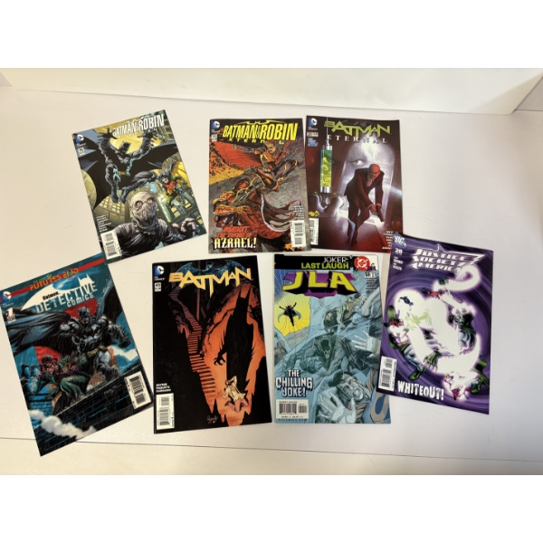 Batman Comics - Set of 7 Comics - JLA - Batman & Robin - Batman Eternal - DC Comics