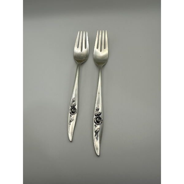 Oneida Heirloom Sterling Silver Forks - 85.8 Grams