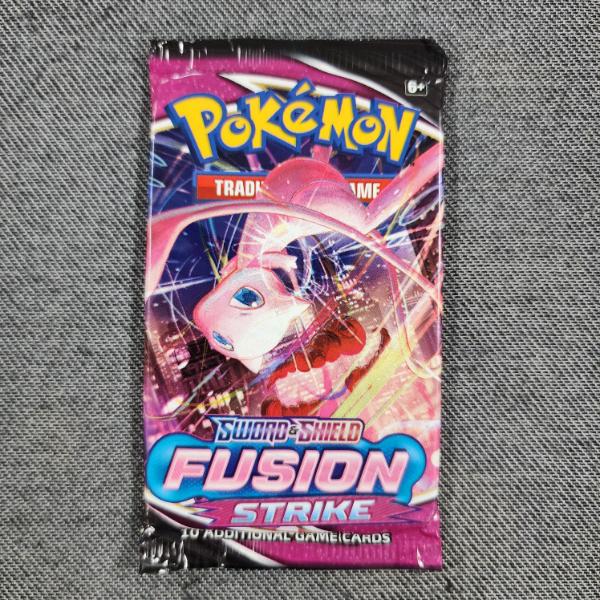 SEALED Pokemon Sword & Shield Fusion Strike 10 Card Booster Pack ~ Guaranteed Rare in Each Pack! 