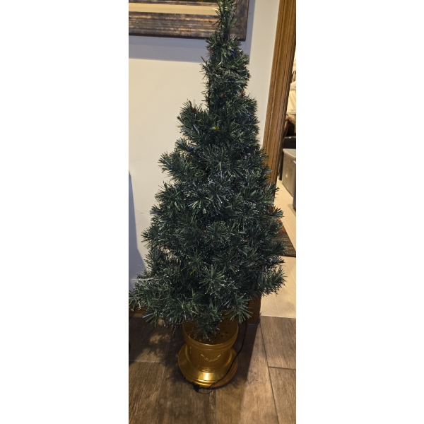 Small 4ft Tree, And Gorgeous Tree Decor Picks