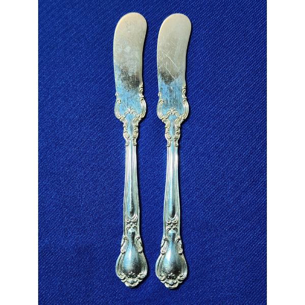 x2 Gorham Chantilly Sterling Silver Flat Handle Knives Weight: ~52g