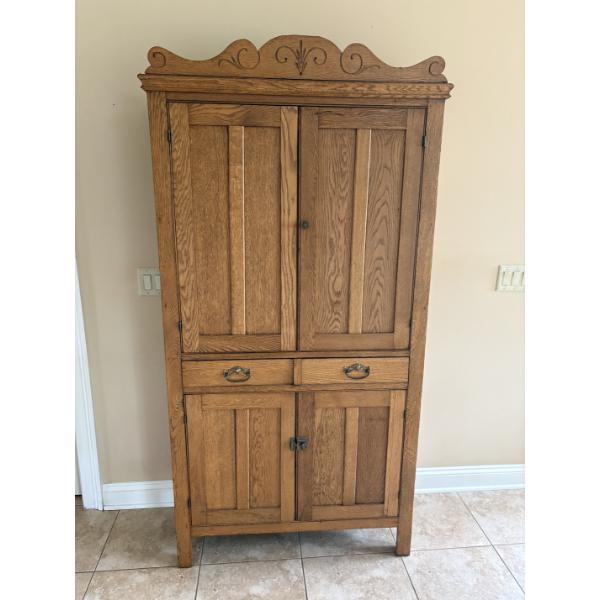 ***PICKUP AT MANTUA HOME - NO SHIPPING AVAILABLE*** - Oak Pie Safe/hutch - Items inside included 