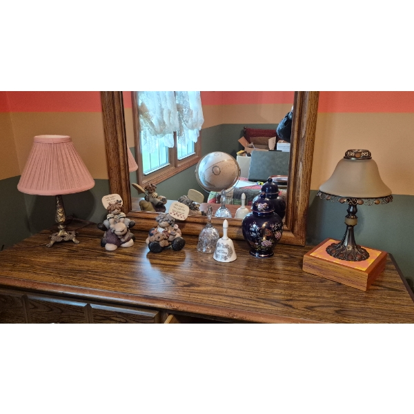 Louisville Home Pickup - Conrtents As Shown On Dresser - See Pics For Close Ups

NOTE:  All items in