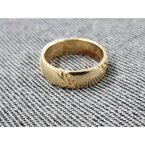 NICE 14K Gold Men's Ring Weighing 8.4 Grams Sized 9.5