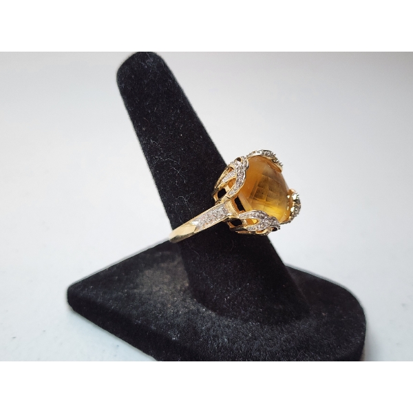 Exceptional 14K Yellow Gold Ring with Large Citrine Stone - Total Weight: 6.1g