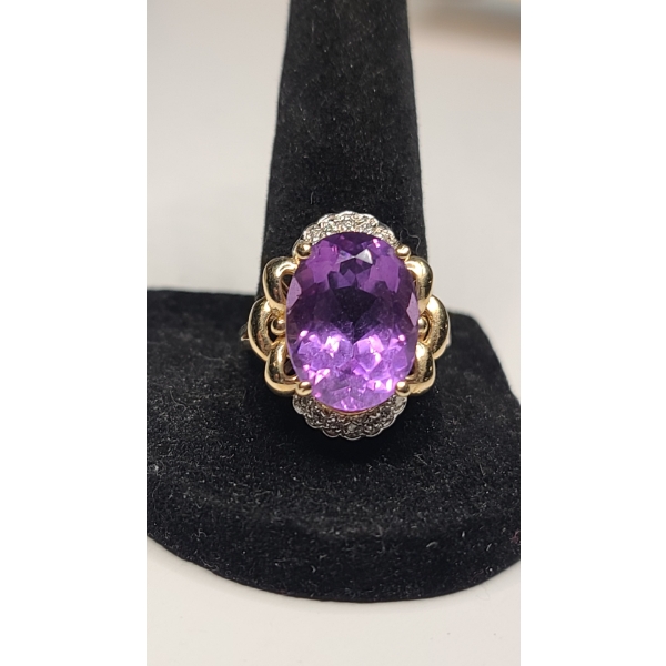 14K Yellow Gold Women's Amethyst & Diamond Vintage Style Cocktail Ring - Size 9 - Total Weight: 7.0g
