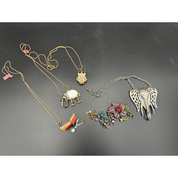 Costume Jewelry Lot - 4 Necklaces - 1 Pin - Animal Necklaces - Floral Pin