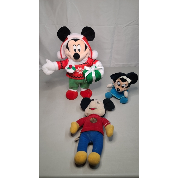 Lot Of Assorted Vintage Mickey/Minnie Mouse Plush Toys