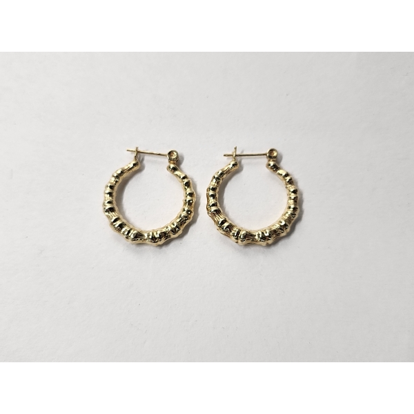 Beautiful 14K Gold Hoop Earrings - Total Weight: 1.8g