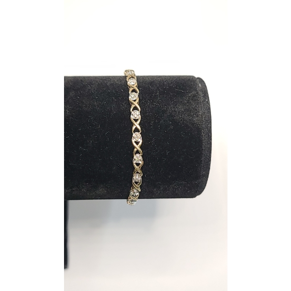 10K Yellow Gold Diamond X Link 7.5" Tennis Bracelet - Weight: 4.9g