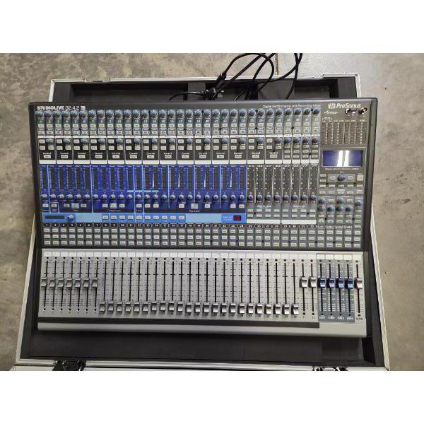 Like New 2020 Pre Sonus Studio Live 32.4.2 Digital Mixer In OSP Hard Transport Case -No Shipping 
