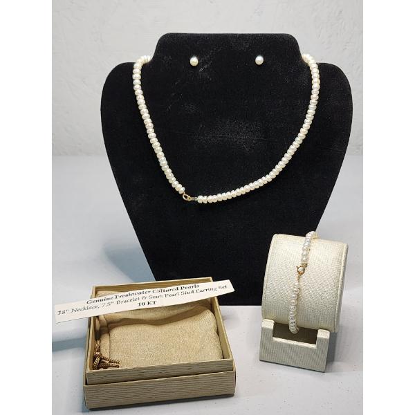 Freshwater Cultured Pearl Jewelry Set in 10K Gold: Necklace, Bracelet, Earrings TW: 28.5g