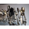Image 8 : Lot of Silver-Plated Silverware Set with Rogers Bros Storage Chest; TW Silverware: 10.2lbs