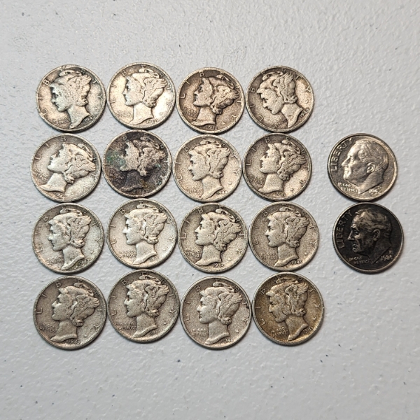 $1.60 Face Value of Assorted Years 90% Silver Mercury Dimes & $.20 in Non-Silver - Total FV: $1.80