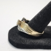Image 3 : Stunning 14K Gold Two-Tone Ring with Diamond Center-Stone - Size 10 - Total Weight: 11.2g