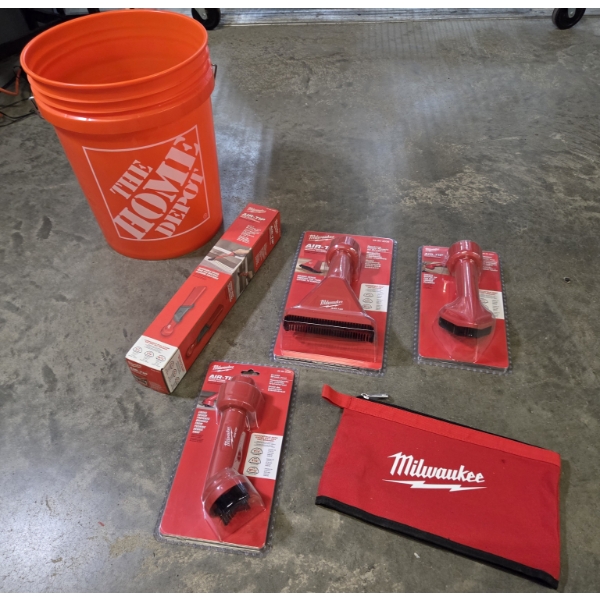 New Home Depot 5 Gallon Bucket, And 4 Milwaukee New Air Tips & Zip Pouch