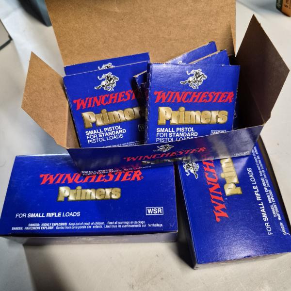 AMMO - RELOADING -- WINCHESTER # WSP SMALL PISTOL / SMALL RIFLE PRIMERS  -  2500 COUNT