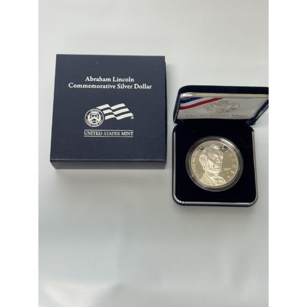 2009 Abraham Lincoln 90 % Commemorative Silver Dollar - In Original Packaging- Mint Condition