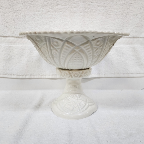 Unique Vintage McKee Milk Glass Pedestal Punchbowl With "1980" Stamp on Bottom