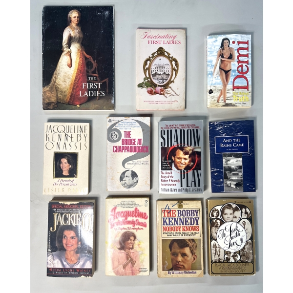 Lot of 11 Vintage Paperback Books