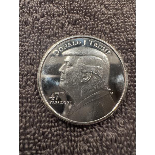 Rare Donald J. Trump .999 Fine Silver Troy Ounce Coin - Mint Condition