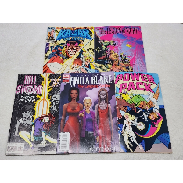 Lot of Five Assorted Marvel Comic Books 