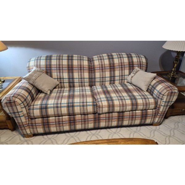 PICKUP IN NORTHFIELD - Gorgeous Upholstered Convertable "SEALY" Posturpedic Sofa / Couch Prime Cond