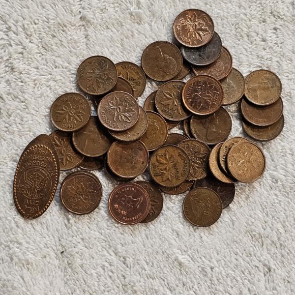 Assortment of Multinational Coins inc. Canadian, Spanish, Columbian, and MORE!!!